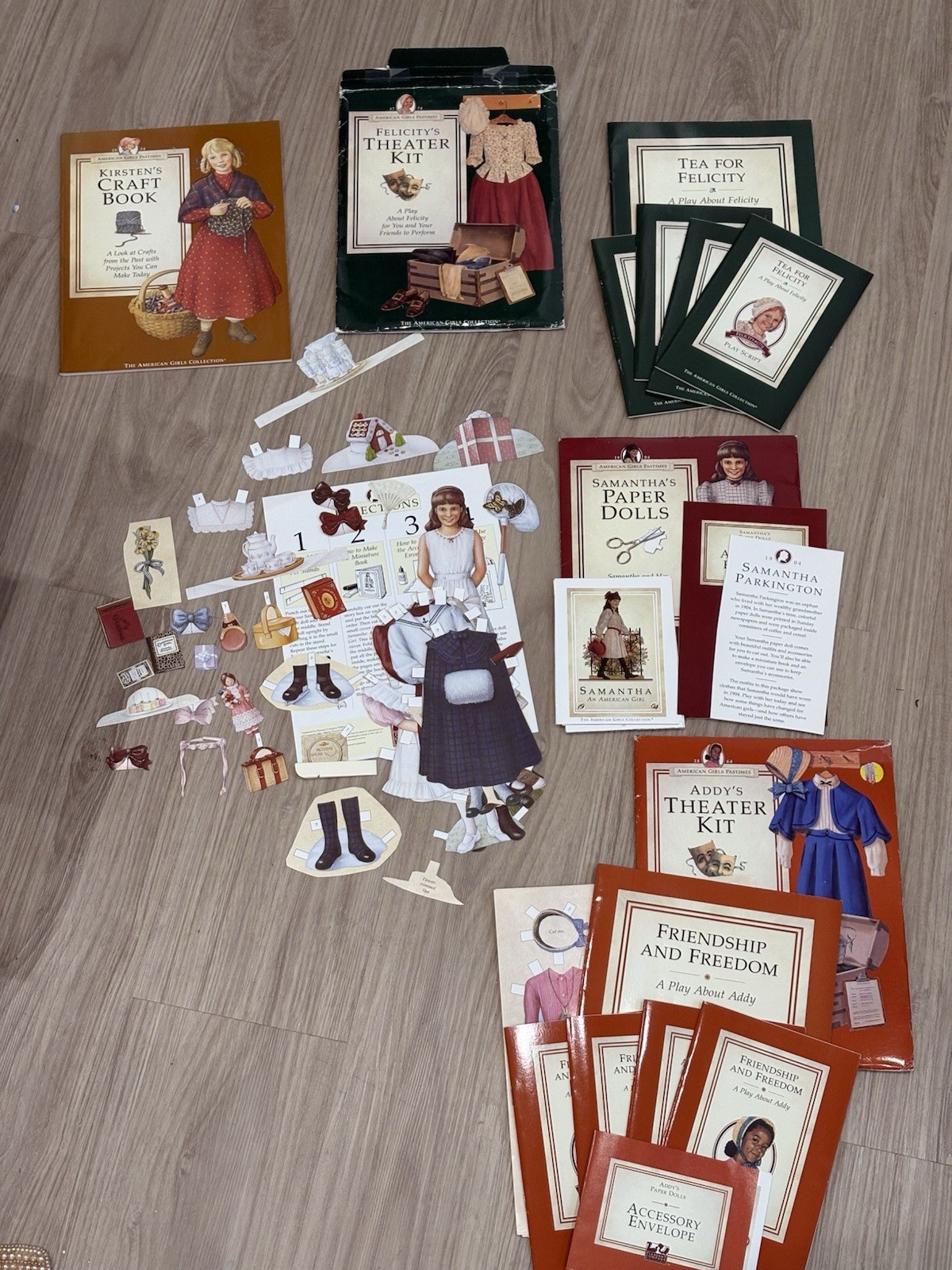 Set 4 AMERICAN GIRL Dolls Felicity’s &Addy’s Theater Kit Samantha’s Paper Dolls+